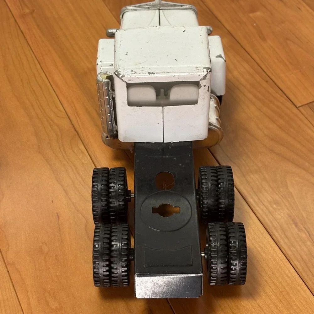 ERTL Stroh's / Stroh Light Beer Semi Truck – Broken Exhaust – 19